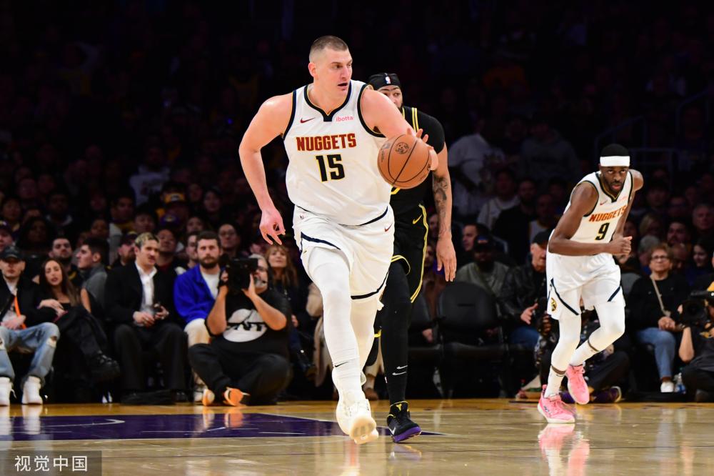 所做出的贡 所做出的贡