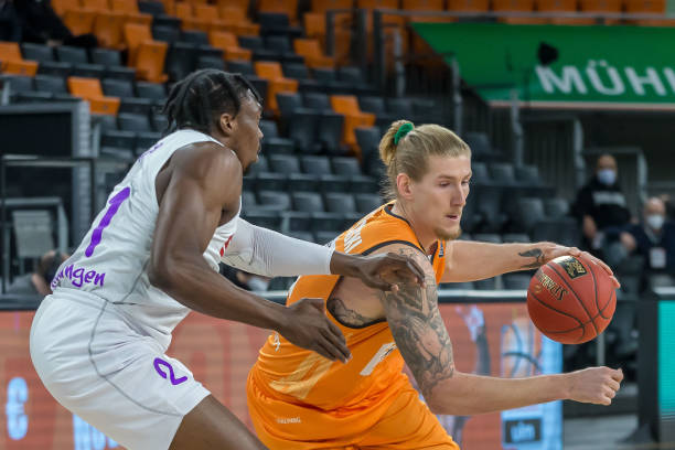 年前支付巨 年前支付巨