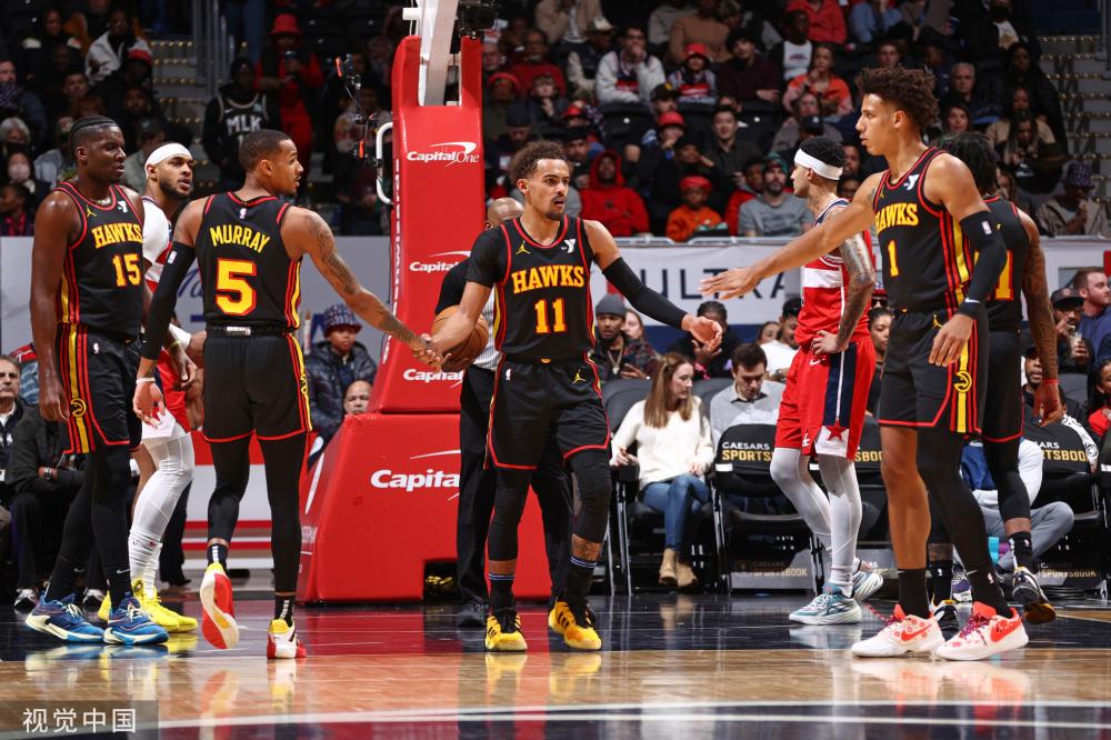 手中的佼佼 手中的佼佼